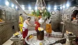 Ujjain:  महाकालेश्वर मंदिर की भस्म आरती के दौरान मोबाइल पर प्रतिबंध