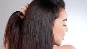 Hair Care: मुलायम और चमकदार बाल चाहिए तो घर पर तैयार करें ये सस्ता हेयर जेल