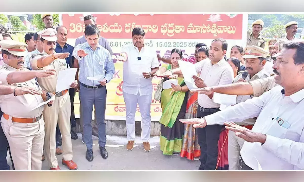 Andhra: लोगों से यातायात नियमों और सुरक्षा उपायों का पालन करने का आग्रह