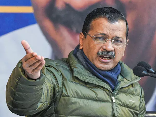 केजरीवाल ने AAP कार्यकर्ताओं के उत्पीड़न को लेकर अमित शाह की आलोचना की