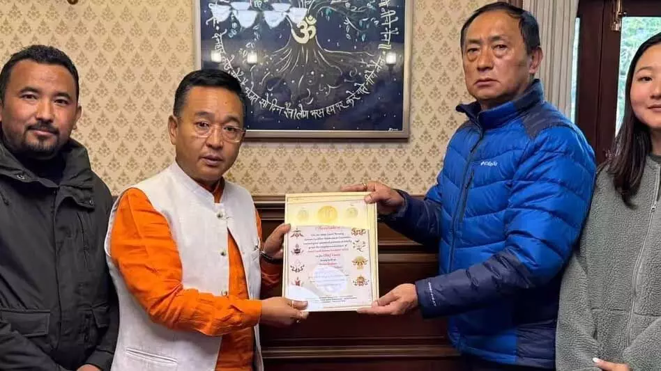 Sikkim के मुख्यमंत्री को राज्य की सांस्कृतिक विरासत का जश्न