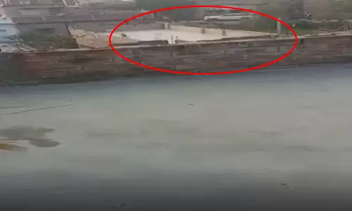 LIVE वीडियो: गोलियों की तड़तड़ाहट से थर्रा उठा इलाका, फायरिंग से मचा हड़कंप
