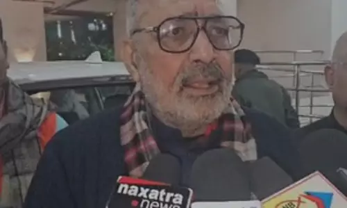 अनंत सिंह पर गोलीबारी करने वालों को पकड़ा जाएगा : गिरिराज सिंह अनंत सिंह पर गोलीबारी करने वालों को पकड़ा जाएगा : गिरिराज सिंह