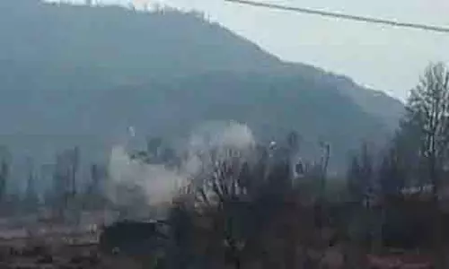 जम्मू-कश्मीर के कठुआ में जंग लगे मोर्टार शेल को निष्क्रिय किया गया जम्मू-कश्मीर के कठुआ में जंग लगे मोर्टार शेल को निष्क्रिय किया गया