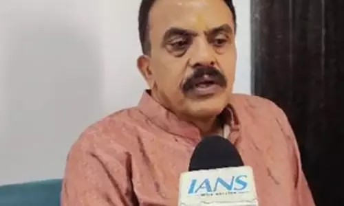 16 जनवरी की घटना के बारे में सैफ और उनके परिवार को बताना चाहिए : संजय निरुपम 16 जनवरी की घटना के बारे में सैफ और उनके परिवार को बताना चाहिए : संजय निरुपम