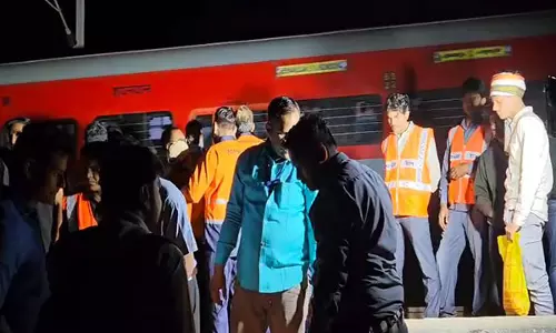 Jalgaon train accident: रेल मंत्रालय ने मृतकों के परिजनों को 1.5 लाख रुपए की अनुग्रह राशि देने की घोषणा की