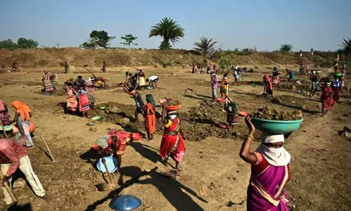 Tamil Nadu: पलानीस्वामी का कहना है कि मनरेगा वेतन का भुगतान नहीं किया गया