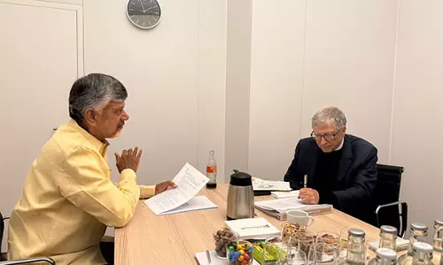 सीएम नायडू ने WEF के दौरान बिल गेट्स, यूनिलीवर के अधिकारी और सेनमैट के सीईओ से मुलाकात की