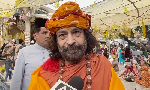 Lucknow के स्वामी सरन महाराज ने अजमेर दरगाह में कहा- जहाँ भी खोदोगे, वहाँ भगवान मिल ही जाएँगे Lucknow के स्वामी सरन महाराज ने अजमेर दरगाह में कहा- जहाँ भी खोदोगे, वहाँ भगवान मिल ही जाएँगे