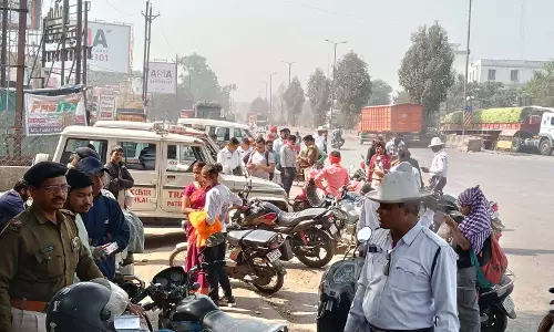 245 वाहन चालकों का कटा चालान, शहर में पुलिस ने बनाई 12 चेकिंग पाइंट
