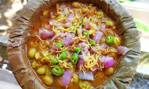 घुघनी चाट रेसिपी