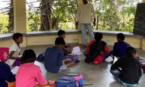 संथाली भाषा को पाठ्यक्रम में शामिल करने की मांग