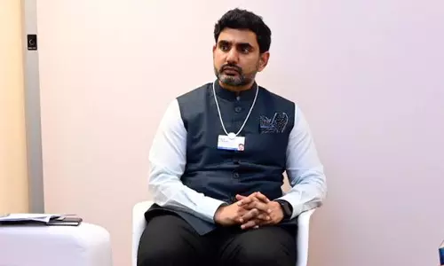 Andhra: मंत्री नारा लोकेश ने अपोलो टायर्स के वाइस चेयरमैन से मुलाकात की