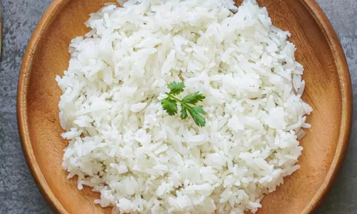 Odisha: सुंदरगढ़ में गलती से जहरीला चावल खाने से 12 वर्षीय लड़की की मौत Odisha: सुंदरगढ़ में गलती से जहरीला चावल खाने से 12 वर्षीय लड़की की मौत