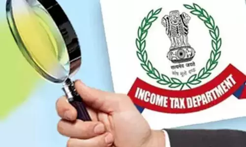 Hyderabad में तीसरे दिन भी आयकर छापे जारी रहे