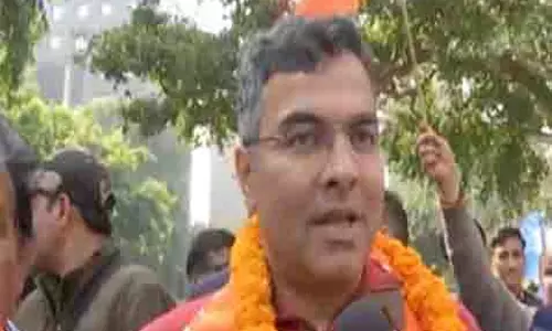 AAP पैसा, शराब दे रही है... यहां मतदाताओं को प्रभावित कर रही है: BJP के प्रवेश वर्मा ने अपने आरोप दोहराए