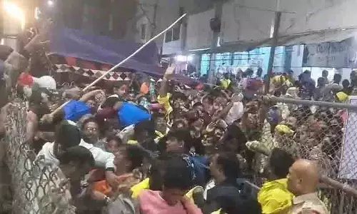 AP सरकार ने तिरुपति भगदड़ की न्यायिक जांच के आदेश दिए AP सरकार ने तिरुपति भगदड़ की न्यायिक जांच के आदेश दिए