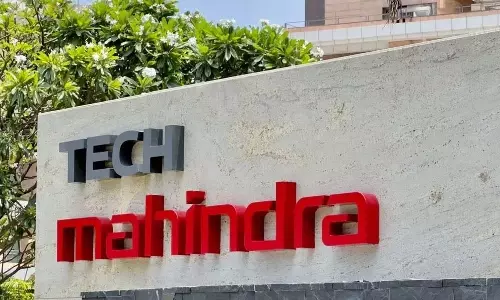 Tech Mahindra शेयर की कीमत में 2.30% ऊपर