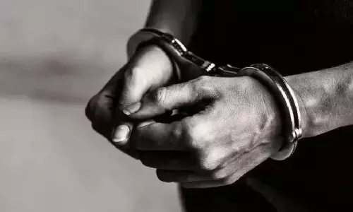 करोड़पति बनने के लिए ड्रग तस्करी : आंध्र प्रदेश का छात्र चेन्नई में गिरफ्तार करोड़पति बनने के लिए ड्रग तस्करी : आंध्र प्रदेश का छात्र चेन्नई में गिरफ्तार