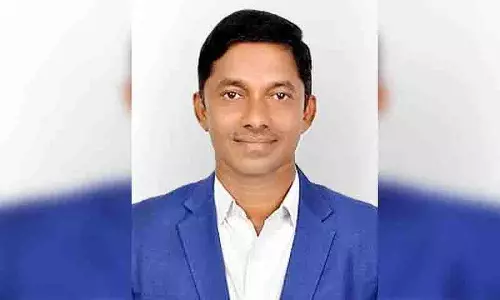 मुलुगु शिक्षक को NCTE द्वारा राष्ट्रीय स्तर के संरक्षक के रूप में चुना गया मुलुगु शिक्षक को NCTE द्वारा राष्ट्रीय स्तर के संरक्षक के रूप में चुना गया