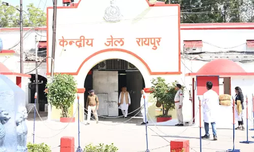केंद्रीय जेल रायपुर पहुंचे भूपेश बघेल, लखमा और देवेंद्र यादव से मिले