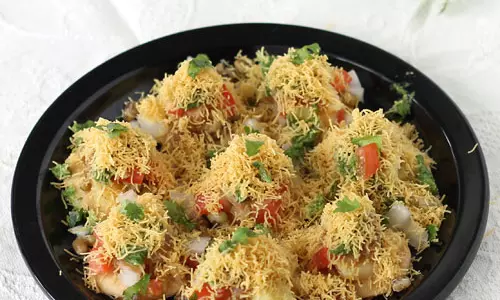 सेव पूरी रेसिपी