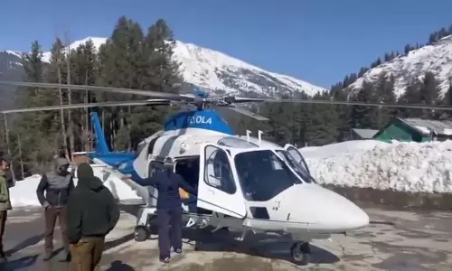 Kashmir के बर्फीले सीमावर्ती इलाकों में हेली सेवा जल्द, गुरेज में ट्रायल रन हुआ Kashmir के बर्फीले सीमावर्ती इलाकों में हेली सेवा जल्द, गुरेज में ट्रायल रन हुआ