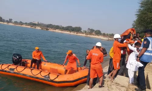 Sri Ganganagar: बाढ़ से बचाव के लिये एनडीआरएफ ने दिया आपदा प्रबंधन का प्रशिक्षण Sri Ganganagar: बाढ़ से बचाव के लिये एनडीआरएफ ने दिया आपदा प्रबंधन का प्रशिक्षण