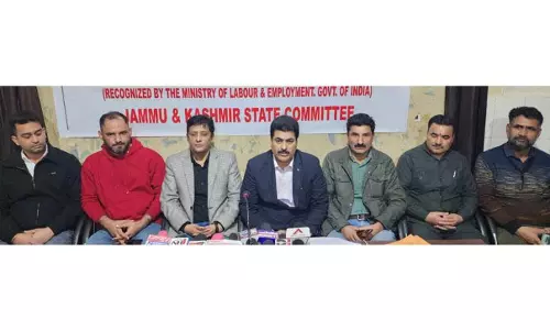Gilani: दैनिक मजदूरों को नियमित करें, जीपी फंड बिलों का भुगतान करें Gilani: दैनिक मजदूरों को नियमित करें, जीपी फंड बिलों का भुगतान करें