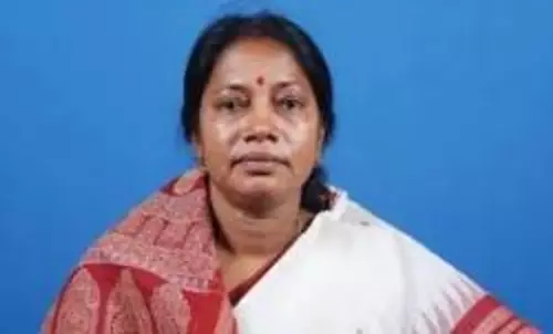 Odisha: भाजपा पुरुष कार्यकर्ताओं को सुभद्रा का पैसा मिला, जांच की मांग Odisha: भाजपा पुरुष कार्यकर्ताओं को सुभद्रा का पैसा मिला, जांच की मांग