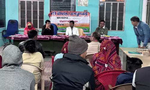 Churu: एसडीएम बिजेन्द्र सिंह ने बीनासर ग्राम पंचायत में रात्रि चौपाल आयोजित कर सुनीं जनसमस्याएं