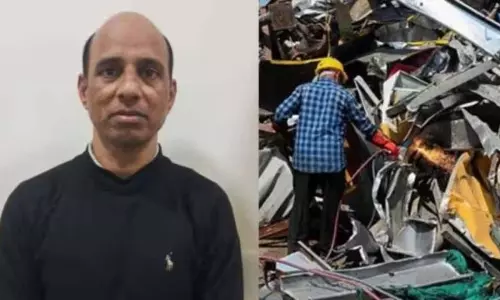 घाटकोपर बिलबोर्ड दुर्घटना मामला: आरोपी अरशद खान को जमानत नहीं घाटकोपर बिलबोर्ड दुर्घटना मामला: आरोपी अरशद खान को जमानत नहीं
