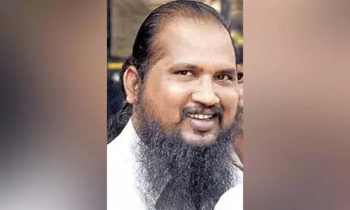 क्राइम ब्रांच ने रंगदारी मांगने के आरोप में गैंगस्टर डीके राव समेत 7 लोगों पर कार्रवाई क्राइम ब्रांच ने रंगदारी मांगने के आरोप में गैंगस्टर डीके राव समेत 7 लोगों पर कार्रवाई