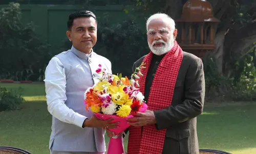 CM सावंत ने दिल्ली में पीएम मोदी-प्रमुख कैबिनेट मंत्रियों से मुलाकात की CM सावंत ने दिल्ली में पीएम मोदी-प्रमुख कैबिनेट मंत्रियों से मुलाकात की