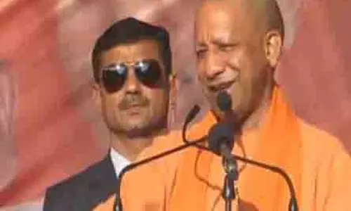 CM योगी आदित्यनाथ ने यमुना में प्रदूषण को लेकर केजरीवाल पर साधा निशाना CM योगी आदित्यनाथ ने यमुना में प्रदूषण को लेकर केजरीवाल पर साधा निशाना