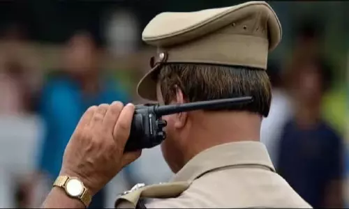 थाना में बार डांसरों के साथ शराब पार्टी, 3 पुलिसकर्मी गिरफ्तार, DSP की दबिश