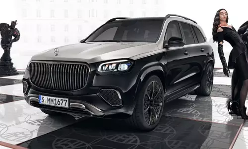 मर्सिडीज-बेंज इंडिया ने मेबैक GLS 600 नाइट सीरीज लॉन्च की