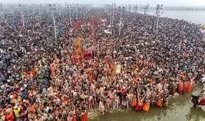 Mahakumbh: महाकुंभ में अमृत स्नान के दूसरे दिन करें इन शिव मंत्रों का जाप, कालसर्प दोष और भय से मिलेगी मुक्ति