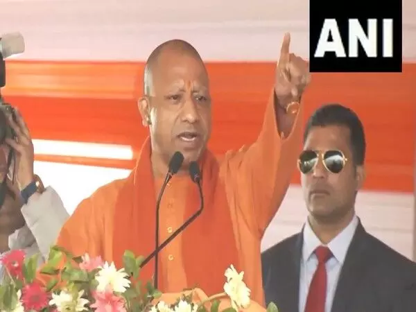 CM Yogi ने महाकुंभ की आलोचना करने के लिए अखिलेश यादव की आलोचना की