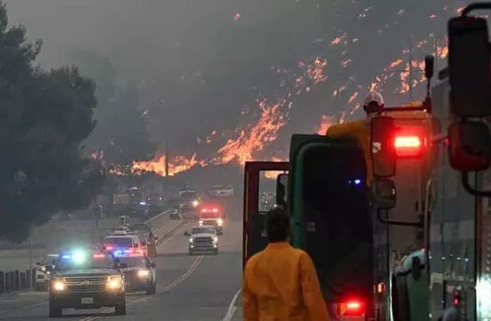 Nagaland : लॉस एंजिल्स में फिर भड़की जंगल की आग के कारण हज़ारों लोगों को निकाला गया