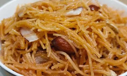 Recipe: मीठी सेवइयां खाने के लिए किसी मौके का इंतजार न करें Recipe: मीठी सेवइयां खाने के लिए किसी मौके का इंतजार न करें