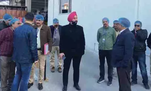 श्रम आयुक्त ने सिडको औद्योगिक एस्टेट सांबा में फैक्ट्री इकाइयों का निरीक्षण किया श्रम आयुक्त ने सिडको औद्योगिक एस्टेट सांबा में फैक्ट्री इकाइयों का निरीक्षण किया