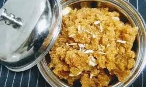 Recipe: 10 मिनट में बनाएं रेस्टोरेंट जैसा सुपर टेस्टी मूंग दाल हलवा Recipe: 10 मिनट में बनाएं रेस्टोरेंट जैसा सुपर टेस्टी मूंग दाल हलवा