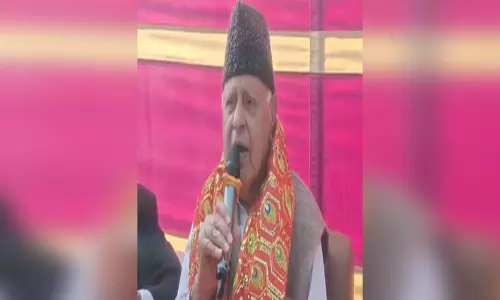 पूर्व सीएम फारूक अब्दुल्ला ने गाया तूने मुझे बुलाया शेरावालिये पूर्व सीएम फारूक अब्दुल्ला ने गाया तूने मुझे बुलाया शेरावालिये