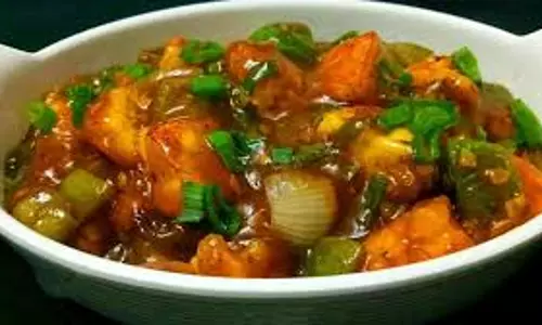 Chili Paneer उंगलियां चाटते रह जाएंगे खाने वाले