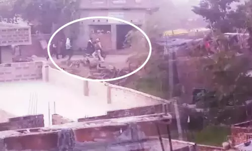 मोकामा फायरिंग मामला: पुलिस ने सोनू और रौशन को किया गिरफ्तार मोकामा फायरिंग मामला: पुलिस ने सोनू और रौशन को किया गिरफ्तार