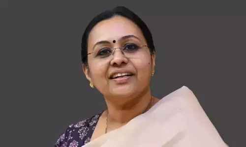 कोविड काल में केरल: वीना जॉर्ज ने सीएजी रिपोर्ट पर विपक्ष को जवाब दिया कोविड काल में केरल: वीना जॉर्ज ने सीएजी रिपोर्ट पर विपक्ष को जवाब दिया