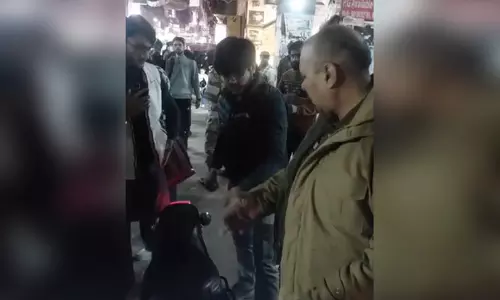 विधायक का बेटा हूं कैसे चालान काट दोगे, फिर बुलेट छोड़कर भागा, VIDEO
