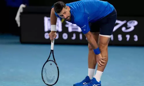 चोटिल जोकोविच ऑस्ट्रेलियन ओपन सेमीफाइनल में ज़ेवेरेव के खिलाफ़ खेल से बाहर चोटिल जोकोविच ऑस्ट्रेलियन ओपन सेमीफाइनल में ज़ेवेरेव के खिलाफ़ खेल से बाहर