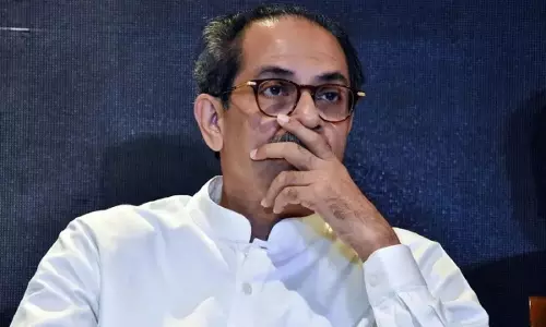 उद्धव ठाकरे ने की गद्दारी की शुरुआत : चंद्रशेखर बावनकुले उद्धव ठाकरे ने की गद्दारी की शुरुआत : चंद्रशेखर बावनकुले